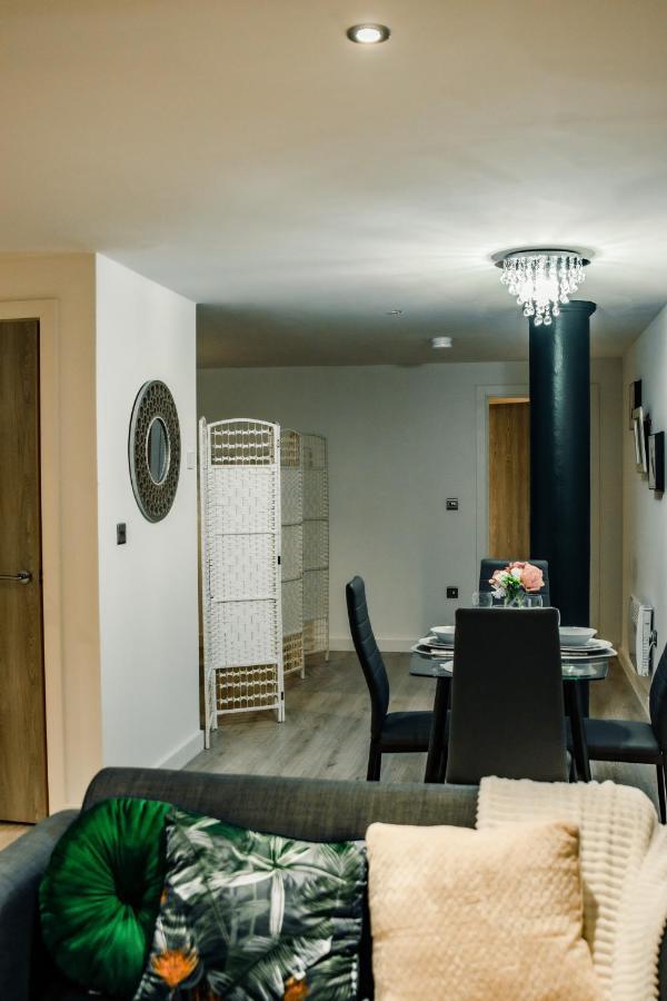 בראדפורד Bv Cosy Basement Apartment At Conditioning House מראה חיצוני תמונה
