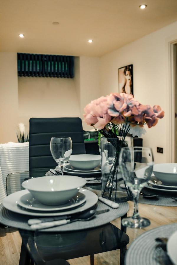 בראדפורד Bv Cosy Basement Apartment At Conditioning House מראה חיצוני תמונה