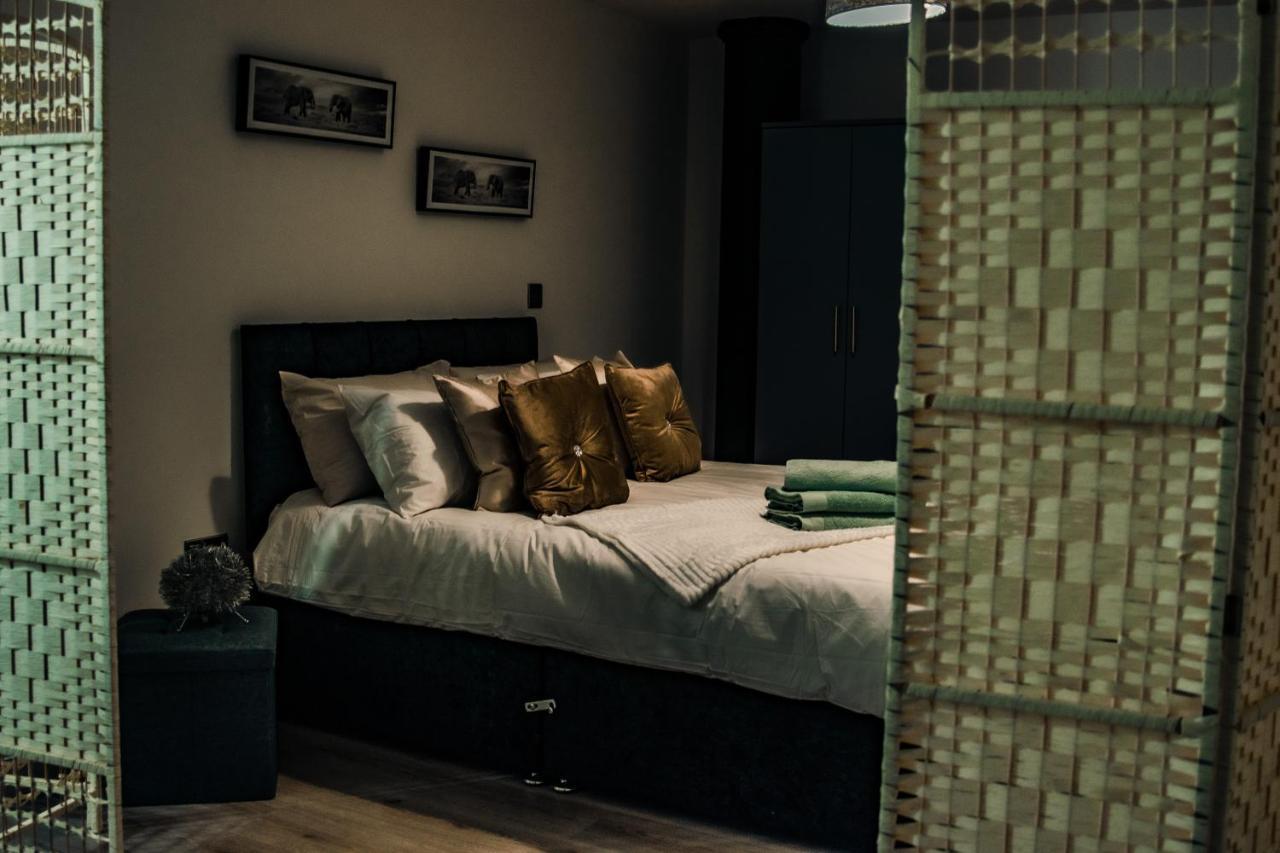 בראדפורד Bv Cosy Basement Apartment At Conditioning House מראה חיצוני תמונה