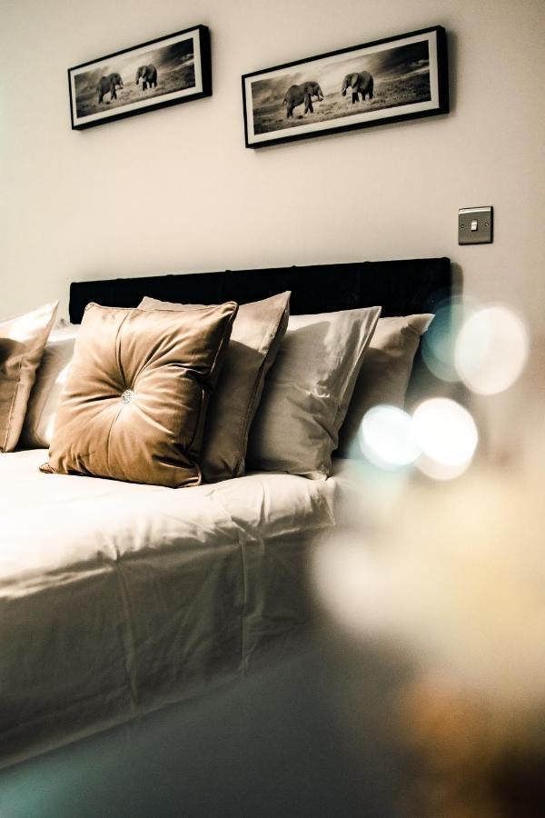 בראדפורד Bv Cosy Basement Apartment At Conditioning House מראה חיצוני תמונה