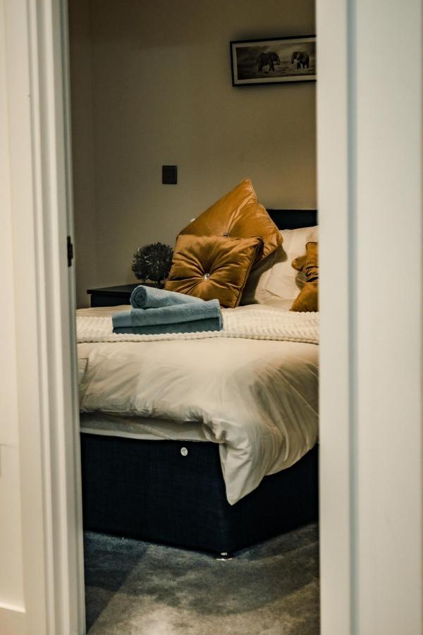 בראדפורד Bv Cosy Basement Apartment At Conditioning House מראה חיצוני תמונה