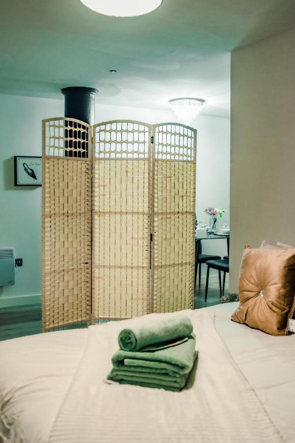 בראדפורד Bv Cosy Basement Apartment At Conditioning House מראה חיצוני תמונה